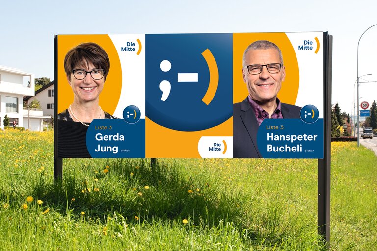 Visionaer Referenz: Die ‍Mitte ‍Kanton ‍Luzern Plakat im Gras.